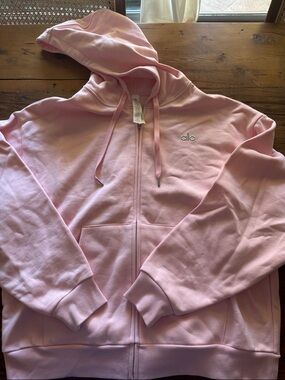 Alo Accolade zip Hoodie. Brand new. Limited color- pink marshmallow
